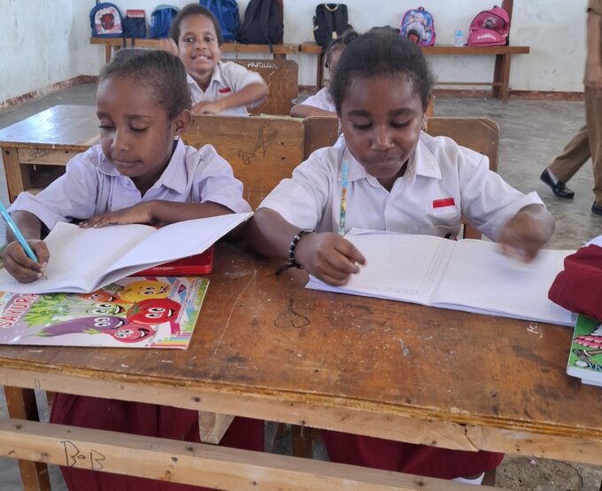 Tentang SD YAKPESMI Eklesia Elelim